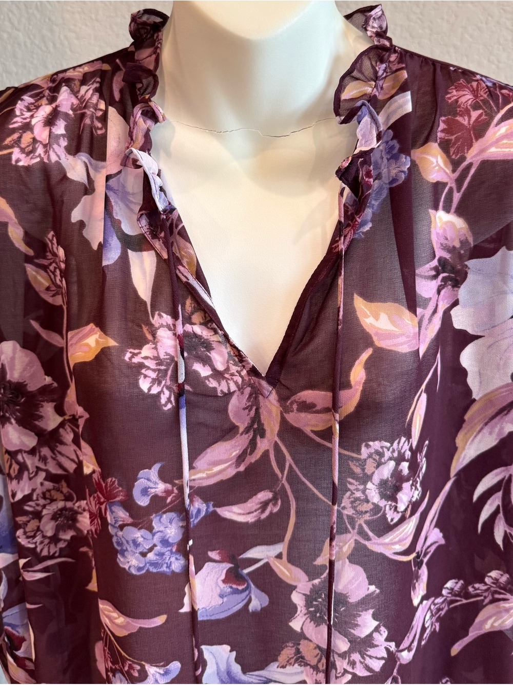 White House Black Market Plum Floral Ruffle-Neck Blouse - Picture 2 of 4